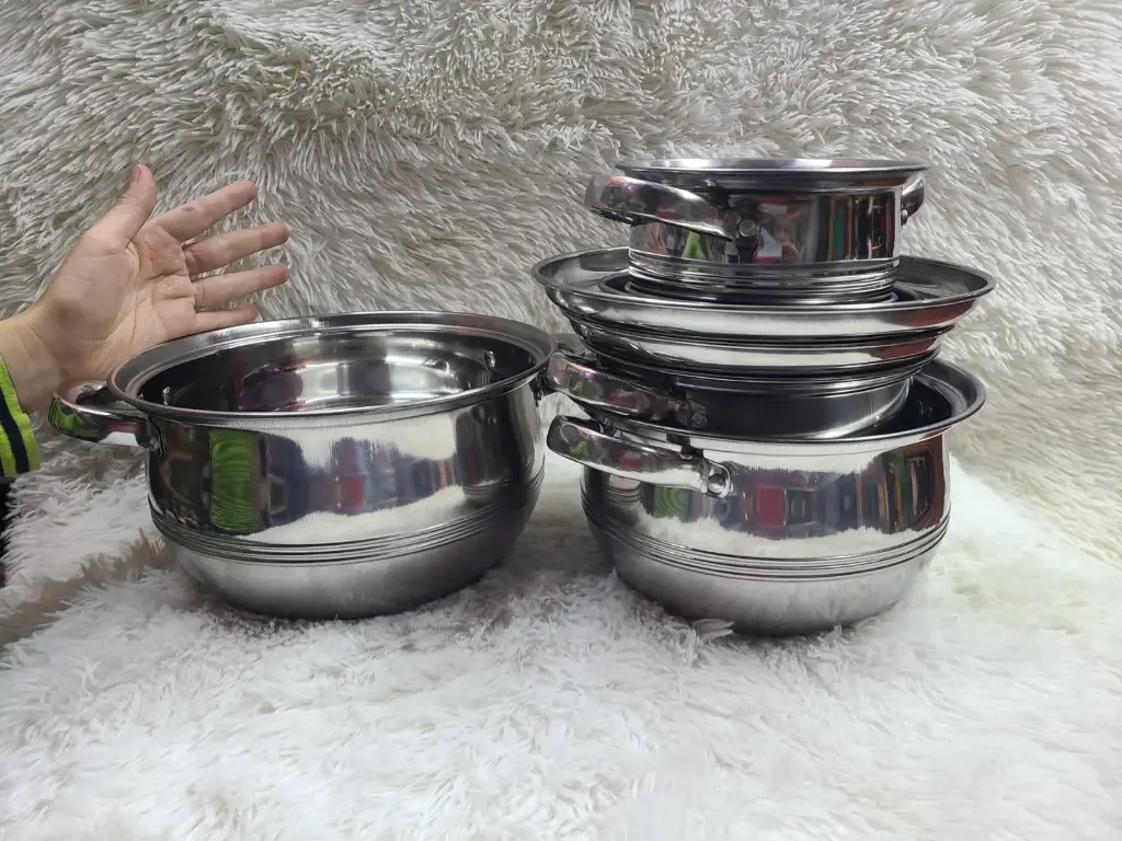 Set de 4 ollas + tapaderas