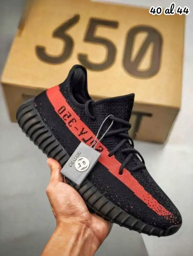 Tenis Adidas Yeezy  , hay 6 en esta publicación 