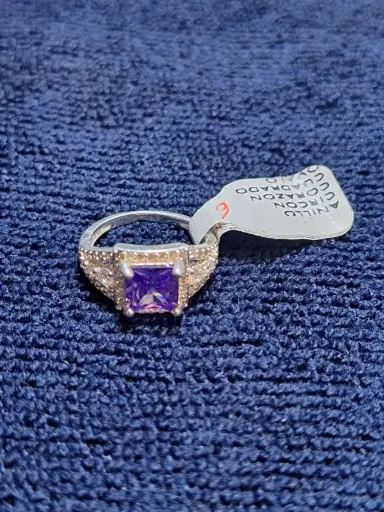 Anillo circon corazon