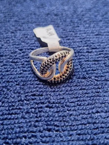 Anillo de plata