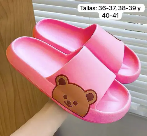 Sandalias con dibujo animado de oso 