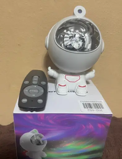 Proyector astronauta con control