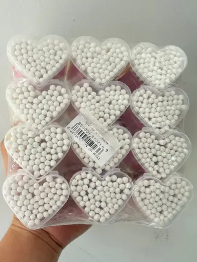 Paquete de 12 recipientes en forma de corazón 